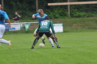 米兰体育平台-中国足球年度传控流比赛战术布置路径图，足球传控集锦