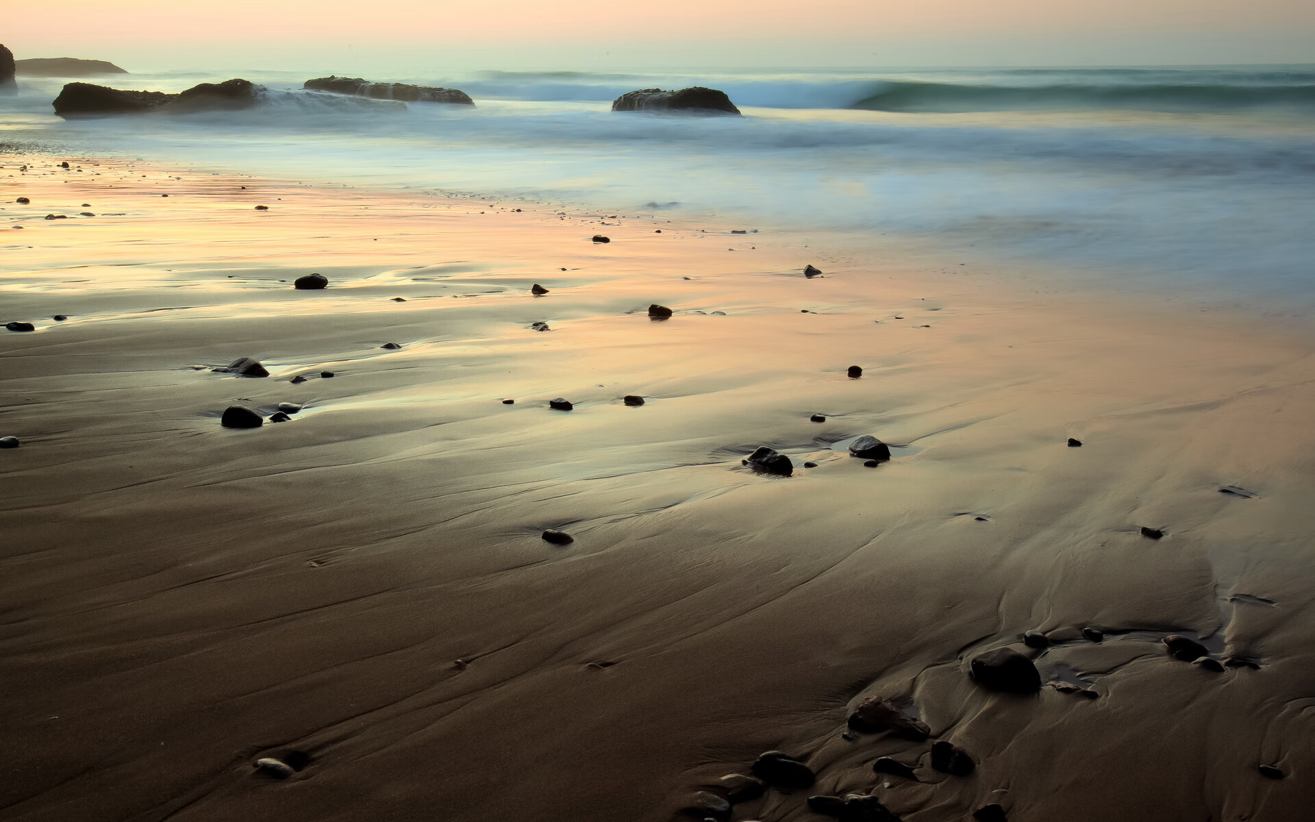 米兰体育在线下载-国足对阵强队时技战术执行变化趋势，国足对战表